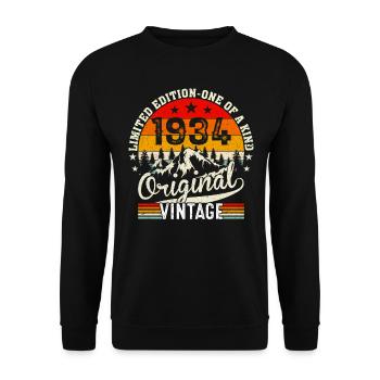 Eine Legende Edler Jahrgang 1934 - Unisex Pullover - Schwarz - Vorne - Alina (178cm) & Michal (187cm)