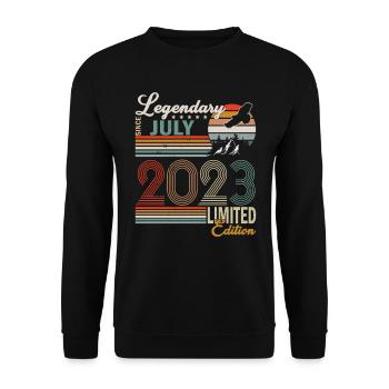 2023 | Juillet 2023 Anniversaire Parfaitement vieilli - Sweat-shirt Unisexe - noir - Devant - Alina (178cm) & Michal (187cm)