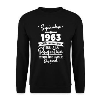 Cadeau Anniversaire septembre 1963 60 ans - Sweat-shirt Unisexe - noir - Devant - Alina (178cm) & Michal (187cm)