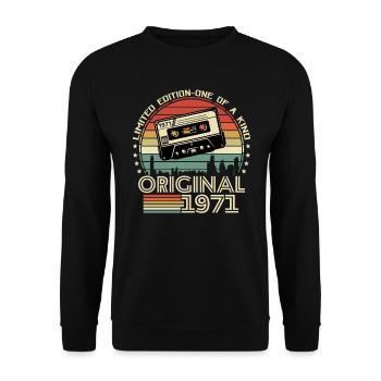 Geschenk 52/53. Geburtstag Vintage 1971 - Unisex Pullover - Schwarz - Vorne - Alina (178cm) & Michal (187cm)