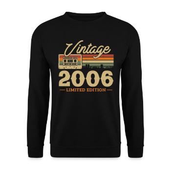 Millésime 2006 18 J. Edition Limitée - Sweat-shirt Unisexe - noir - Devant - Alina (178cm) & Michal (187cm)