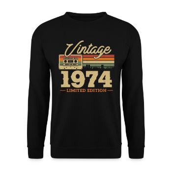 Vintage 1974 50 Jahre Limited Edition - Unisex Pullover - Schwarz - Vorne - Alina (178cm) & Michal (187cm)