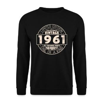 Gift 1961 Vintage 62/63 - Unisex Sweatshirt - black - Front - Alina (178cm) & Michal (187cm)