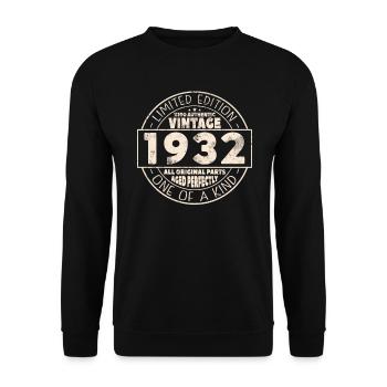 Vintage 1932 Gift, 91/92 Years - Unisex Sweatshirt - black - Front - Alina (178cm) & Michal (187cm)