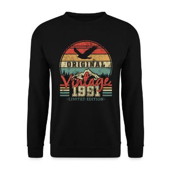 Original Vintage 1951 Ans. - Unisex Sweatshirt - black - Front - Alina (178cm) & Michal (187cm)