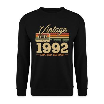 1992 - 31/32 Birthday - Unisex Sweatshirt - black - Front - Alina (178cm) & Michal (187cm)