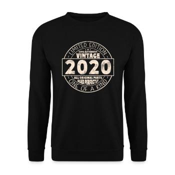 Vintage 3/4 Year Birthday Gift - Unisex Sweatshirt - black - Front - Alina (178cm) & Michal (187cm)