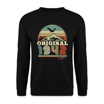 Timeless '42: Vintage Birthday Gift - Unisex Sweatshirt - black - Front - Alina (178cm) & Michal (187cm)