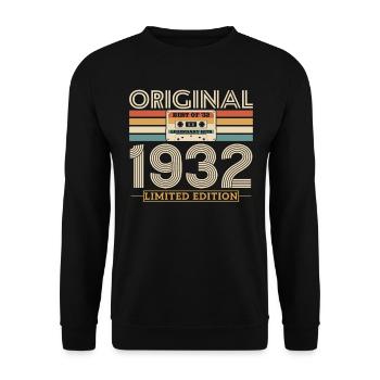 Birthday Gift 1932 Original Vintage - Unisex Sweatshirt - black - Front - Alina (178cm) & Michal (187cm)