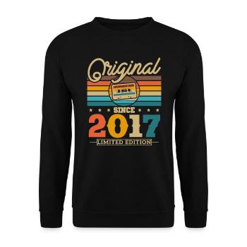 Retro birthday gift for 6/7 year olds - Unisex Sweatshirt - black - Front - Alina (178cm) & Michal (187cm)