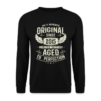 Vintage 2015 Birthday Gift - Unisex Sweatshirt - black - Front - Alina (178cm) & Michal (187cm)
