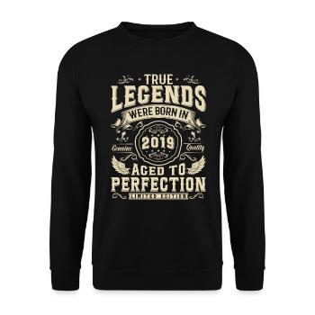 Cadeau légendaire 2019 né 4/5 ans - Sweat-shirt Unisexe - noir - Devant - Alina (178cm) & Michal (187cm)