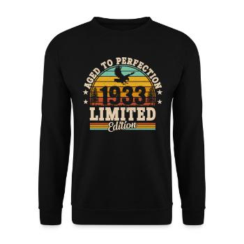 1933 Vintage Birthday - Unisex Sweatshirt - black - Front - Alina (178cm) & Michal (187cm)