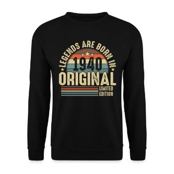 1940 - Een legendarische erfenis - Uniseks sweater - zwart - Voor - Alina (178cm) & Michal (187cm)