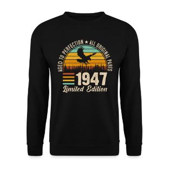 1947 - A Vintage Masterpiece - Unisex Sweatshirt - black - Front - Alina (178cm) & Michal (187cm)