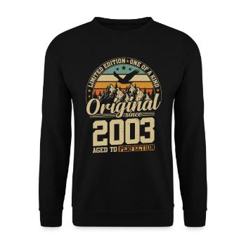 Vintage 20th Birthday Gift 2003 Retro Style - Unisex Sweatshirt - black - Front - Alina (178cm) & Michal (187cm)