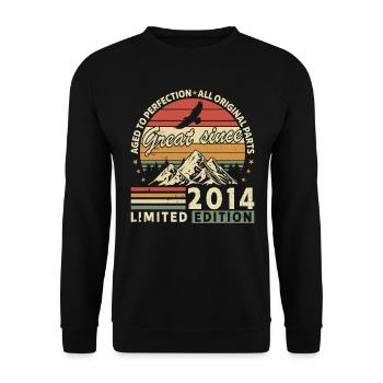 Vintage 2014 Birthday Surprise - Unisex Sweatshirt - black - Front - Alina (178cm) & Michal (187cm)