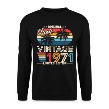 Vintage 1971 Birthday - Unisex Sweatshirt - black - Front - Alina (178cm) & Michal (187cm)