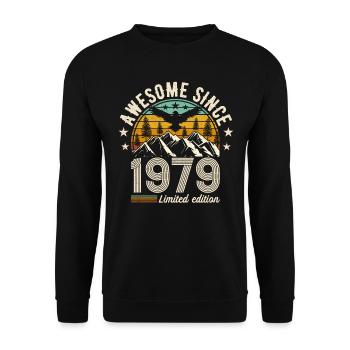 Legendary 65th birthday 1979 - Unisex Sweatshirt - black - Front - Alina (178cm) & Michal (187cm)