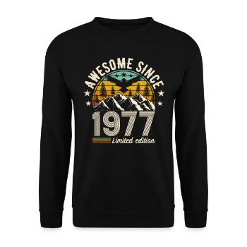 Vintage birthday joy 1977 - Unisex Sweatshirt - black - Front - Alina (178cm) & Michal (187cm)