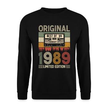 Young-at-heart born in 1989 - Unisex Sweatshirt - black - Front - Alina (178cm) & Michal (187cm)