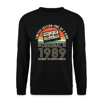 Vintage 1989 Legends - Unisex Sweatshirt - black - Front - Alina (178cm) & Michal (187cm)