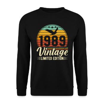 Unique 1989 Vintage Retro - Unisex Sweatshirt - black - Front - Alina (178cm) & Michal (187cm)