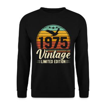 Unique 1975 Vintage Vintage Design - Unisex Sweatshirt - black - Front - Alina (178cm) & Michal (187cm)
