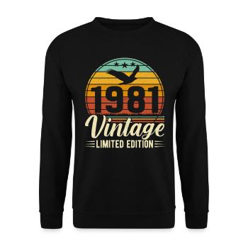 Vintage 1981 Retro Birthday T-Shirt - 43 Years - Unisex Sweatshirt - black - Front - Alina (178cm) & Michal (187cm)
