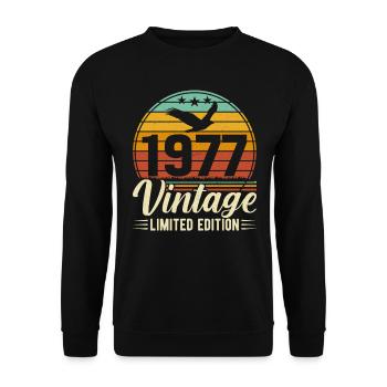 Unique 1977 Vintage Retro Design - Unisex Sweatshirt - black - Front - Alina (178cm) & Michal (187cm)