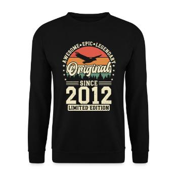 Vintage 2012 aged to perfection - Unisex Sweatshirt - black - Front - Alina (178cm) & Michal (187cm)