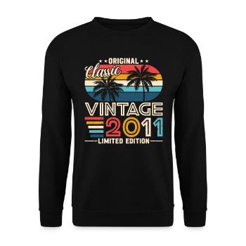 Vintage 2011 Birthday Gift - Unisex Sweatshirt - black - Front - Alina (178cm) & Michal (187cm)