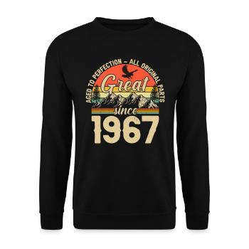 Originals 1967 Vintage Vintage Birthday Retro - Unisex Sweatshirt - black - Front - Alina (178cm) & Michal (187cm)