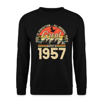 Originals 1957 Vintage Vintage Birthday Retro - Unisex Sweatshirt - black - Front - Alina (178cm) & Michal (187cm)