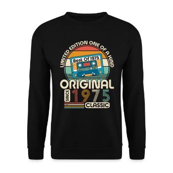 Fresh 1975 Vintage Vintage Retro Design - Unisex Sweatshirt - black - Front - Alina (178cm) & Michal (187cm)
