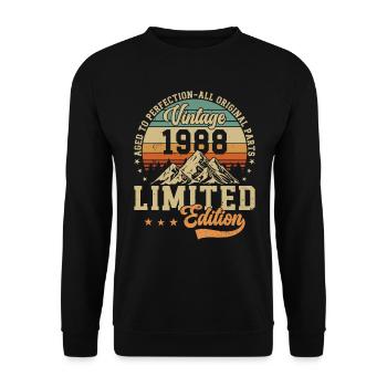 Vintage 1988 - Retro Birthday Gift Idea - Unisex Pullover - Schwarz - Vorne - Alina (178cm) & Michal (187cm)