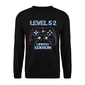 Birthday Level 52 Gaming Limited Edition Gamer - Unisex Sweatshirt - black - Front - Alina (178cm) & Michal (187cm)