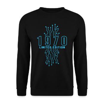 Birthday 1970 Gaming Limited Edition Gamer - Unisex Sweatshirt - black - Front - Alina (178cm) & Michal (187cm)