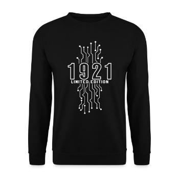 Birthday 1921 Gaming Limited Edition Gamer - Unisex Sweatshirt - black - Front - Alina (178cm) & Michal (187cm)