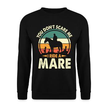Du machst mir keine Angst, ich reite eine Stute - Unisex Pullover - Schwarz - Vorne - Alina (178cm) & Michal (187cm)
