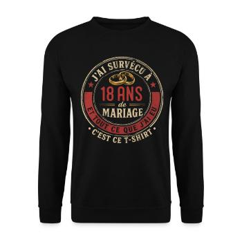 Humour Anniversaire : J'ai Survécu à 18 Ans - Sweat-shirt Unisexe - noir - Devant - Alina (178cm) & Michal (187cm)
