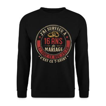 Humour Anniversaire : J'ai Survécu à 16 Ans - Sweat-shirt Unisexe - noir - Devant - Alina (178cm) & Michal (187cm)