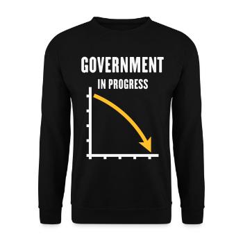 Government In Progress (Regierung Politik / NEG2C) - Unisex Pullover - Schwarz - Vorne - Alina (178cm) & Michal (187cm)