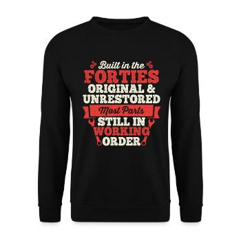 Gebaut in den 40er Jahren Geburtstag Männer Frauen Gebaut in der - Unisex Pullover - Schwarz - Vorne - Alina (178cm) & Michal (187cm)