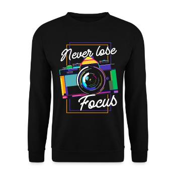Photography Camera Lens Retro - Unisex Pullover - Schwarz - Vorne - Alina (178cm) & Michal (187cm)