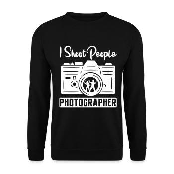 Photography Camera Lens I Shoot - Unisex Pullover - Schwarz - Vorne - Alina (178cm) & Michal (187cm)