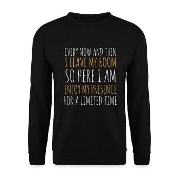 Every Now And Then I Leave My Room Gamer Gaming - Unisex Pullover - Schwarz - Vorne - Alina (178cm) & Michal (187cm)