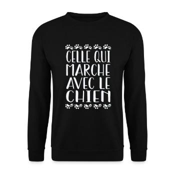celle qui marche avec le chien - Sweat-shirt Unisexe - noir - Devant - Alina (178cm) & Michal (187cm)