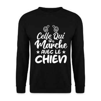 celle qui marche avec le chien - Sweat-shirt Unisexe - noir - Devant - Alina (178cm) & Michal (187cm)
