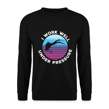 Swimmers Swimming 50 meters track Breaststroke - Unisex Sweatshirt - black - Front - Alina (178cm) & Michal (187cm)